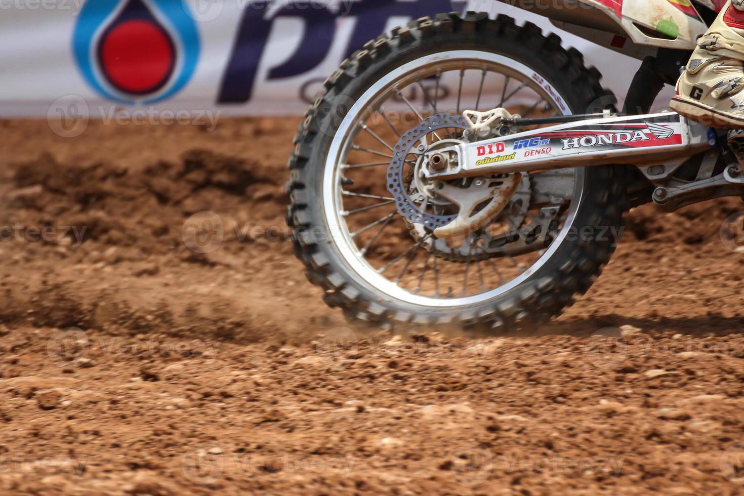 motocicleta de motocross en las curvas foto