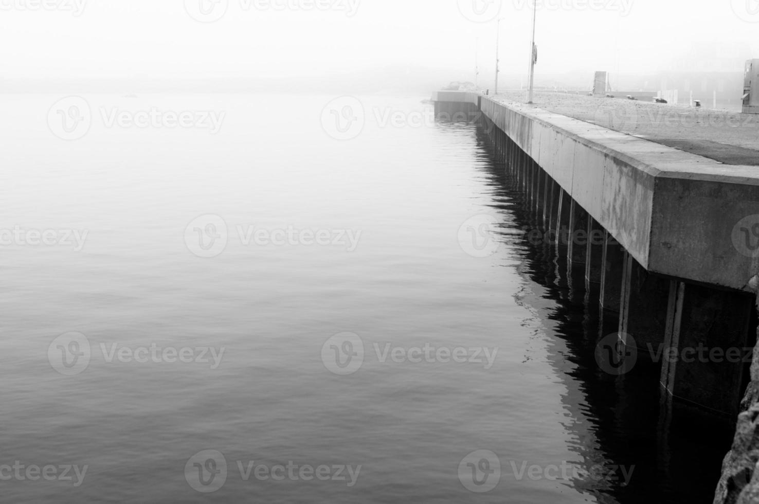 bonito paisaje sobre la bonita ciudad de suecia foto