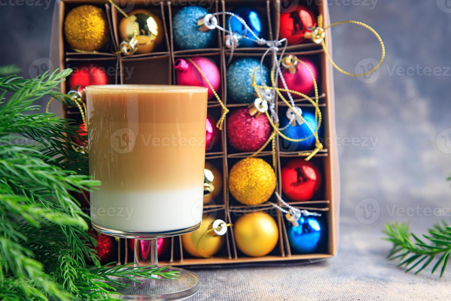 capuchino café caliente navidad año nuevo dulce postre hogar ambiente de vacaciones comida comida bocadillo en la mesa espacio de copia fondo de comida rústico vista superior foto