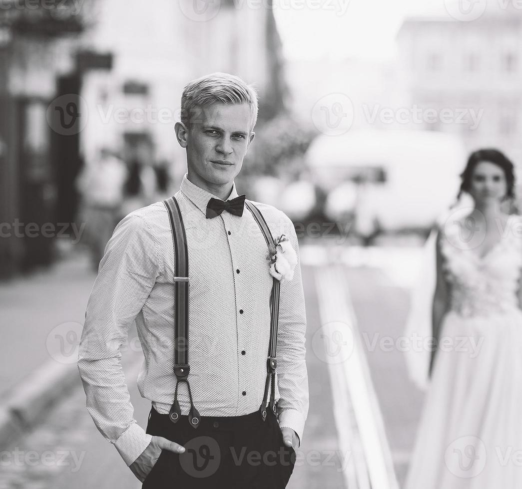 novios en la calle foto