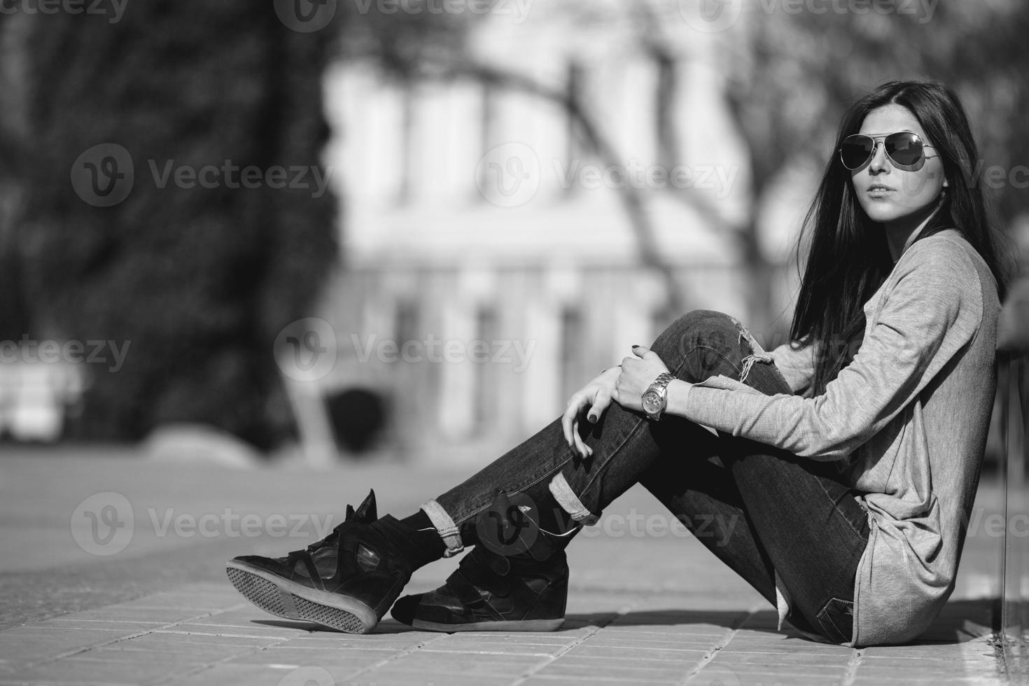 girl in the city photo