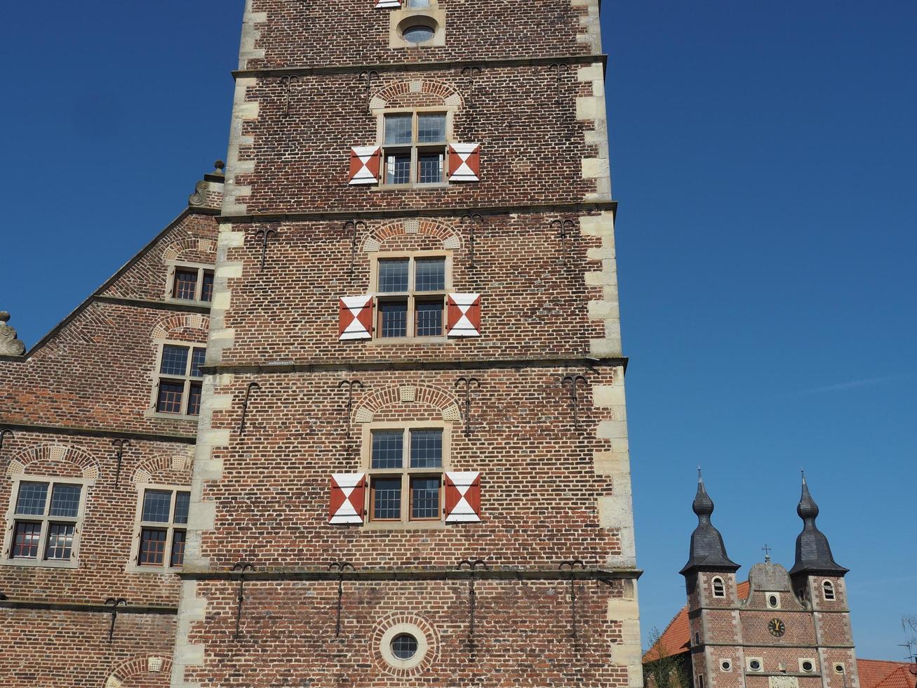 raesfeld,alemania,2020-el castillo de raesfeld en alemania foto