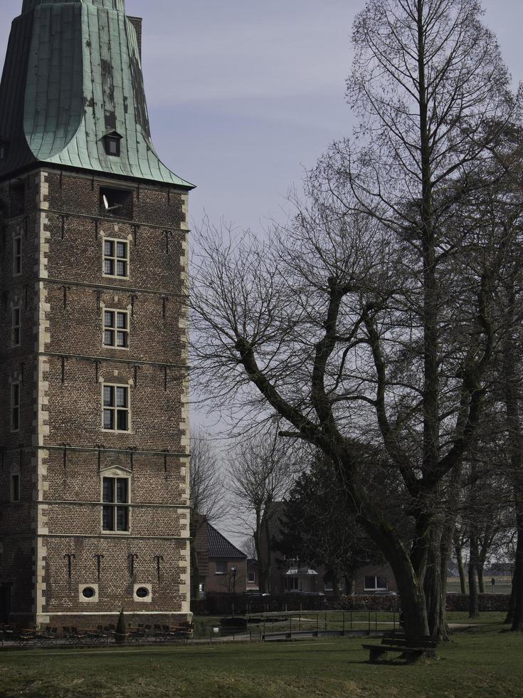 raesfeld,alemania,2020-el castillo de raesfeld en alemania foto