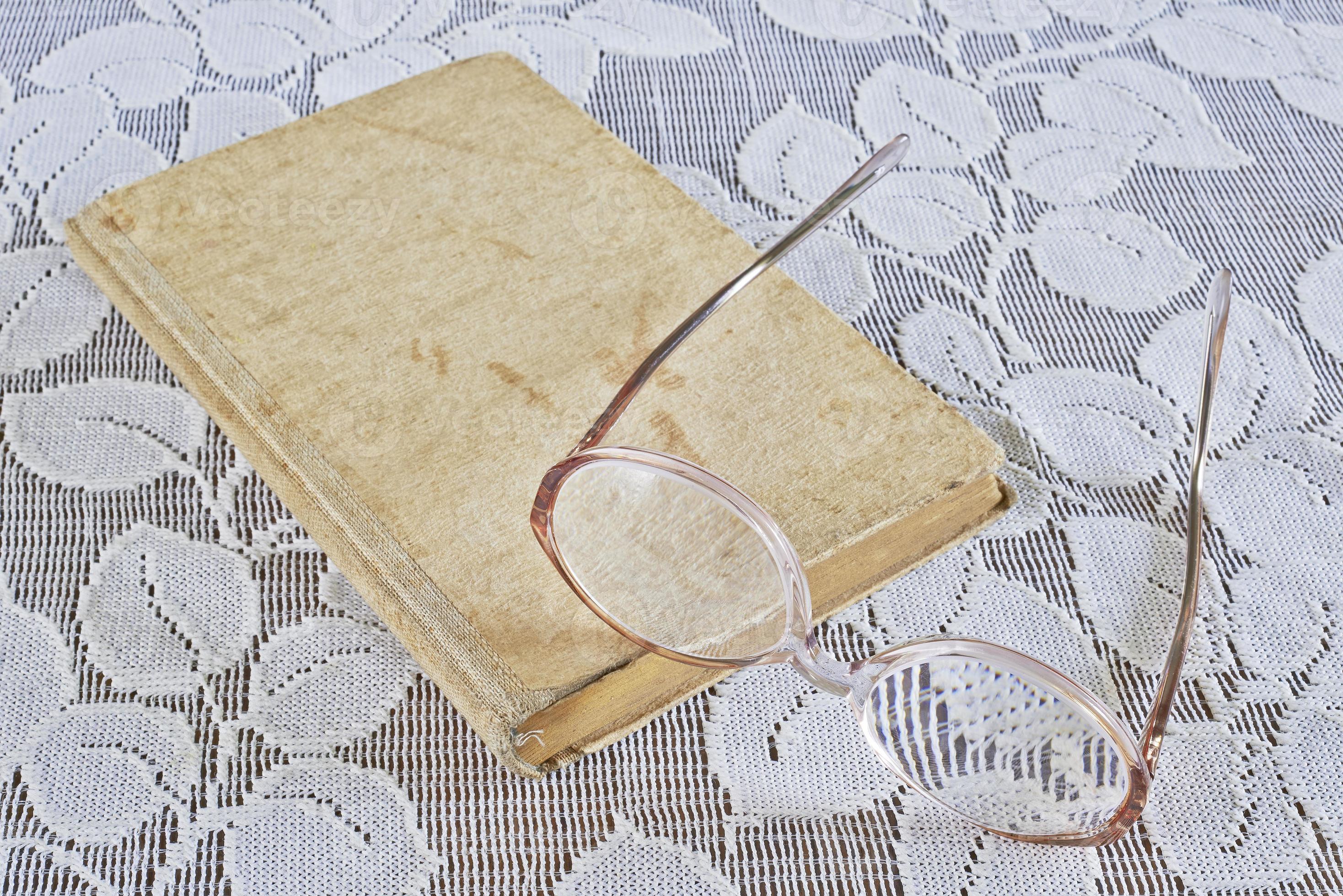 Books with glasses 11506003 Stock Photo at Vecteezy