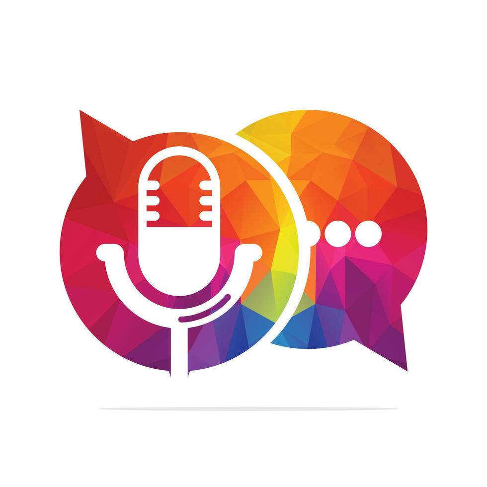 diseño de logotipo de vector de conversación de podcast. diseño de logotipo de chat combinado con micrófono de podcast.