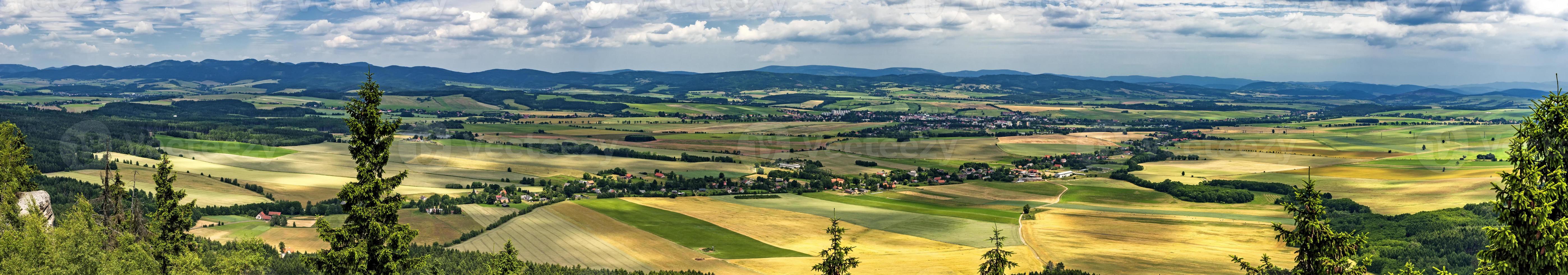 vista panorámica de las rocas adrspach-teplice foto