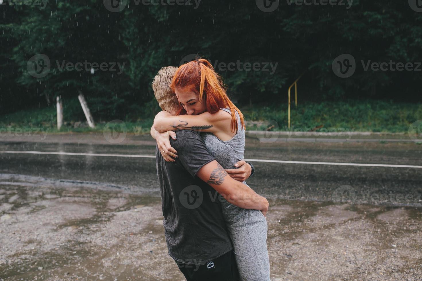 man throws up his girlfriend photo