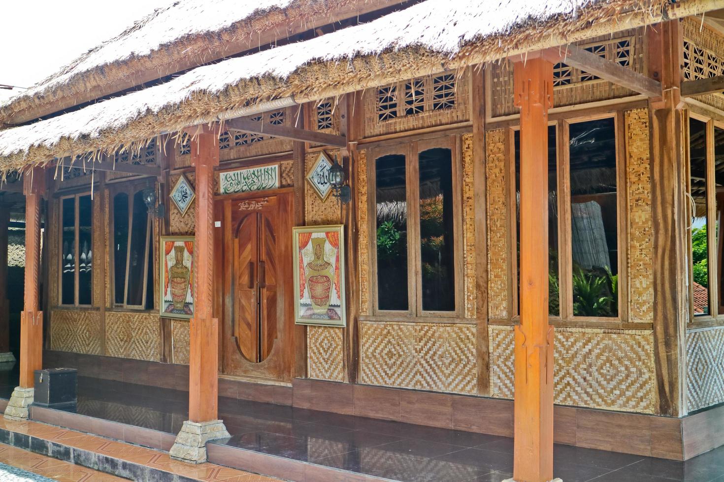 pueblo tradicional de sade, lombok, nusa tenggara occidental, indonesia foto