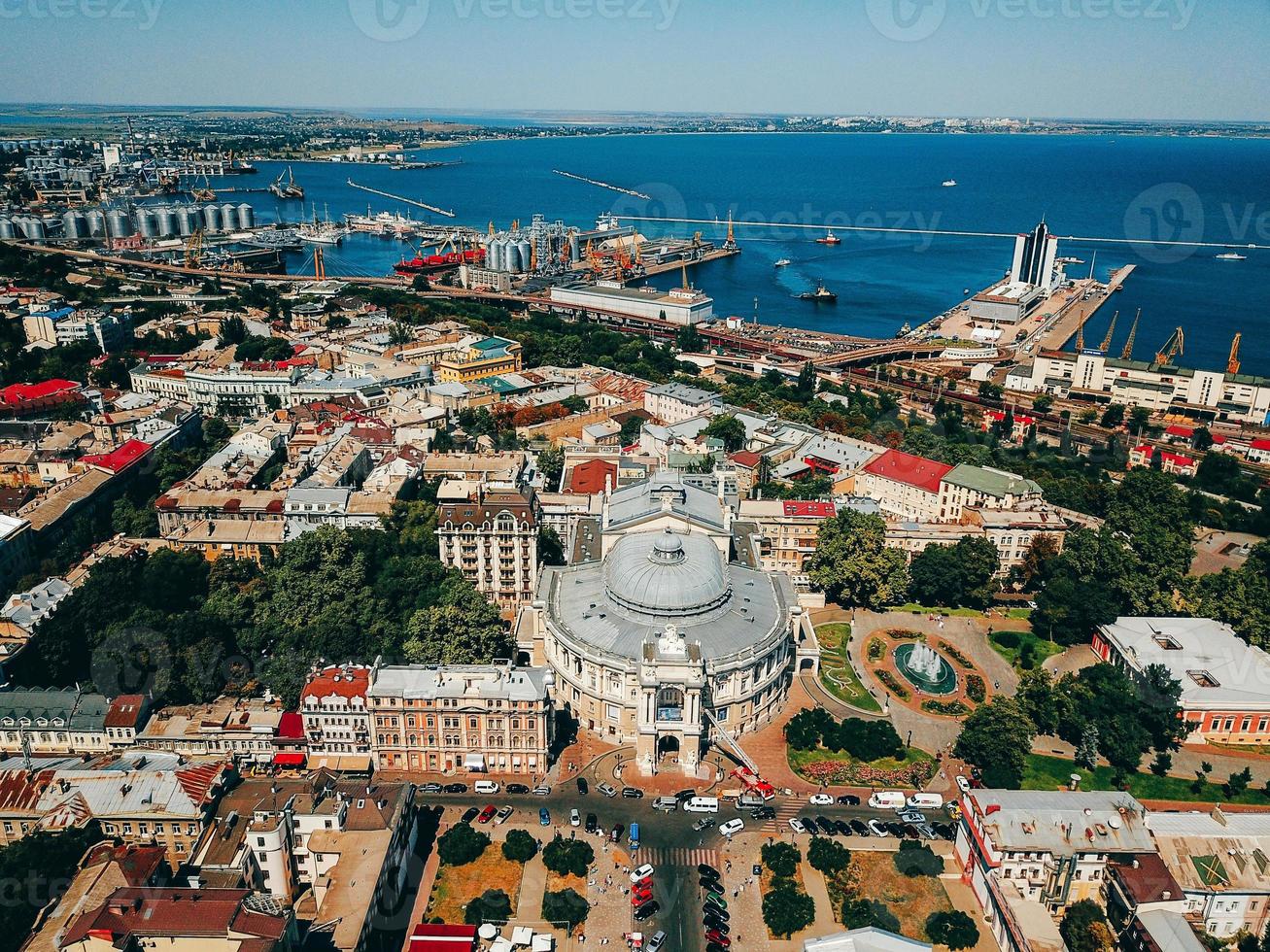 teatro en el casco antiguo de odessa, puerto marítimo weiv foto