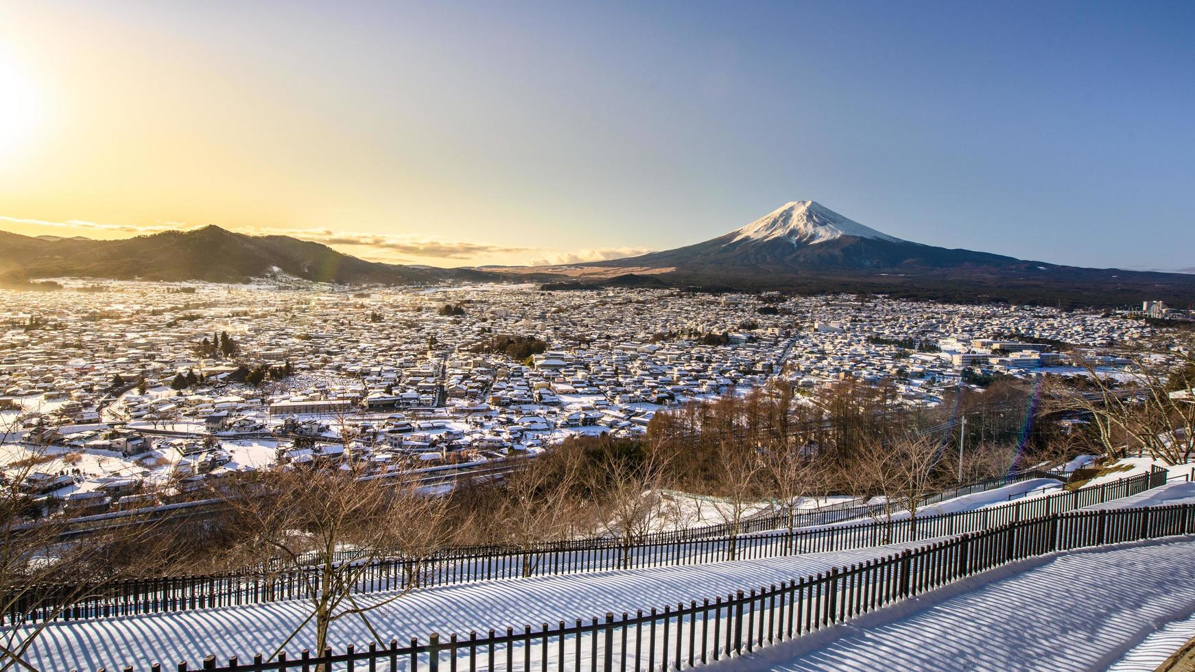 Vista aérea del monte Fuji, Fujiyoshida, Japón foto