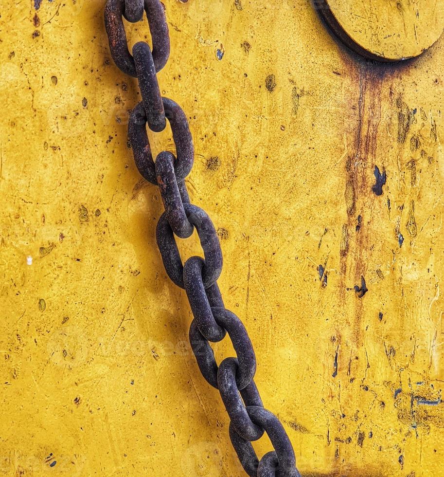 A steel chain that is one of the components of the launcher gantry. photo
