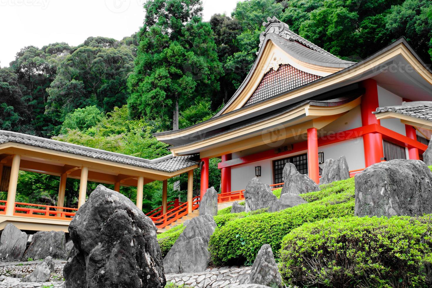 jardín de rocas japonés en el santuario 4 foto