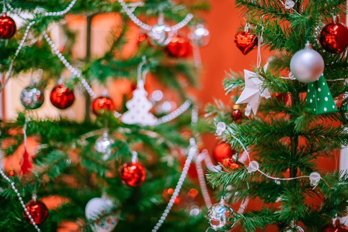 Christmas holidays banner, tree, bokeh background 11557724 Stock Photo