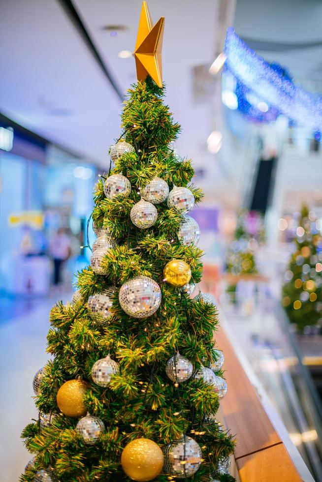 Christmas holidays banner, tree, bokeh background 11558130 Stock Photo