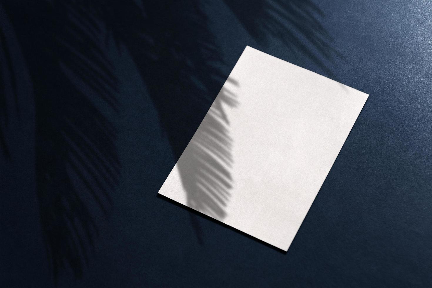 Luxury logo mockup on craft paper Premium Psd photo