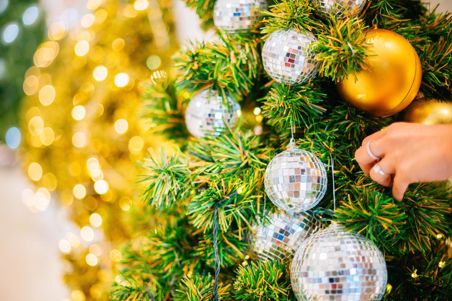 Christmas holidays banner, tree, bokeh background 11558225 Stock Photo
