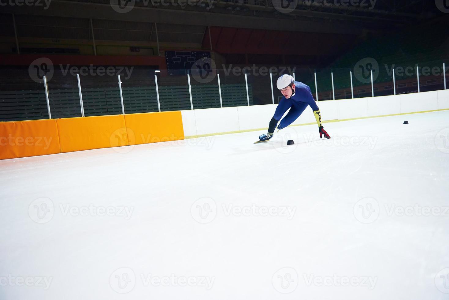 Speed skating view photo