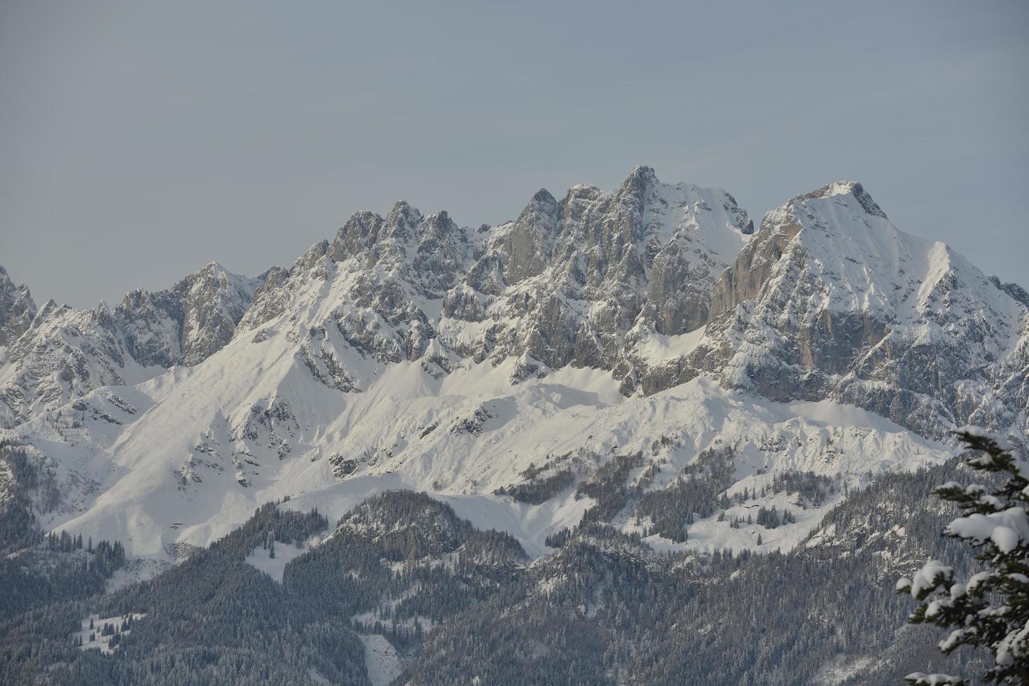 paisaje de montaña de invierno foto