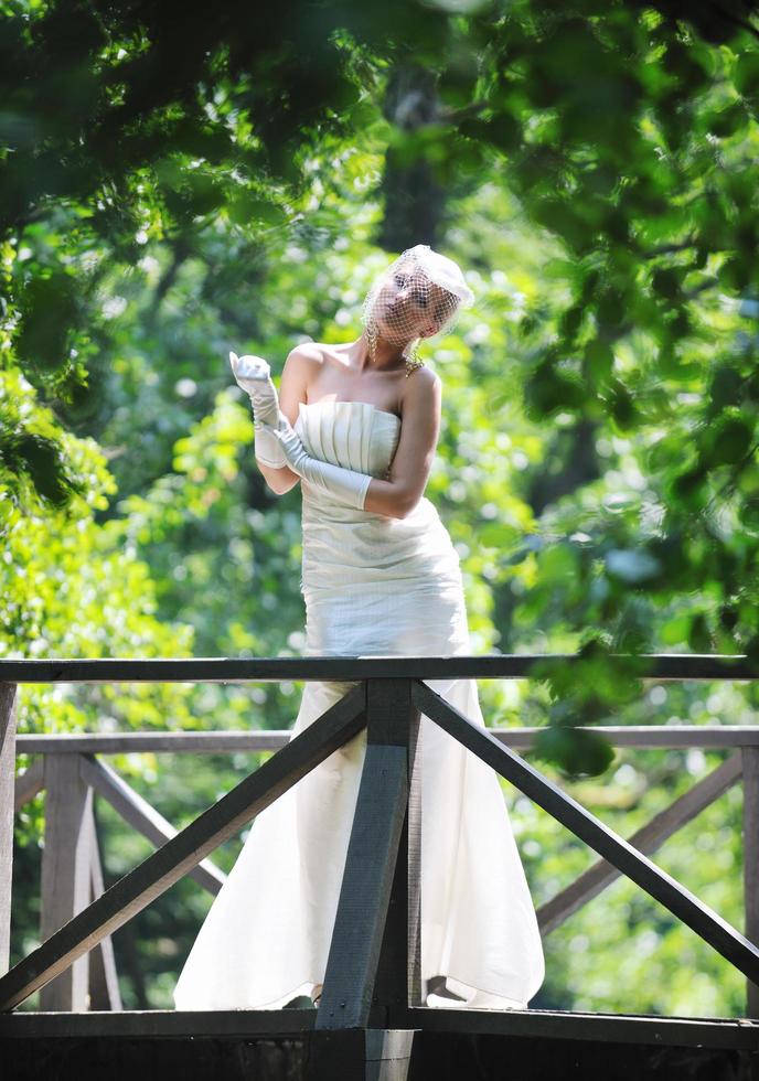 beautiful bride outdoor photo