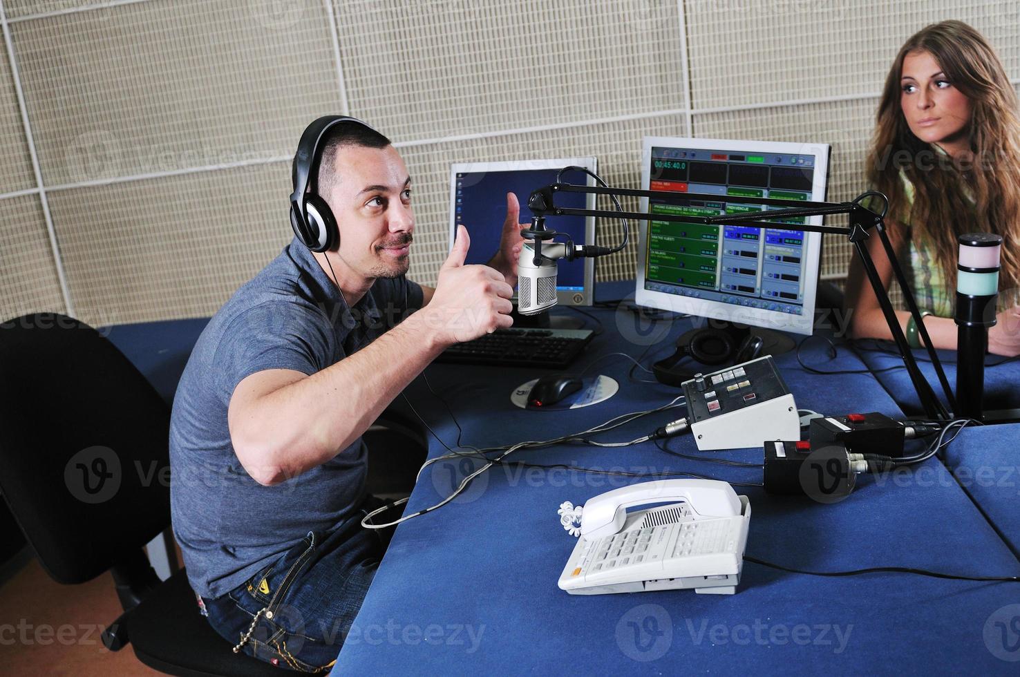 radio dj view photo