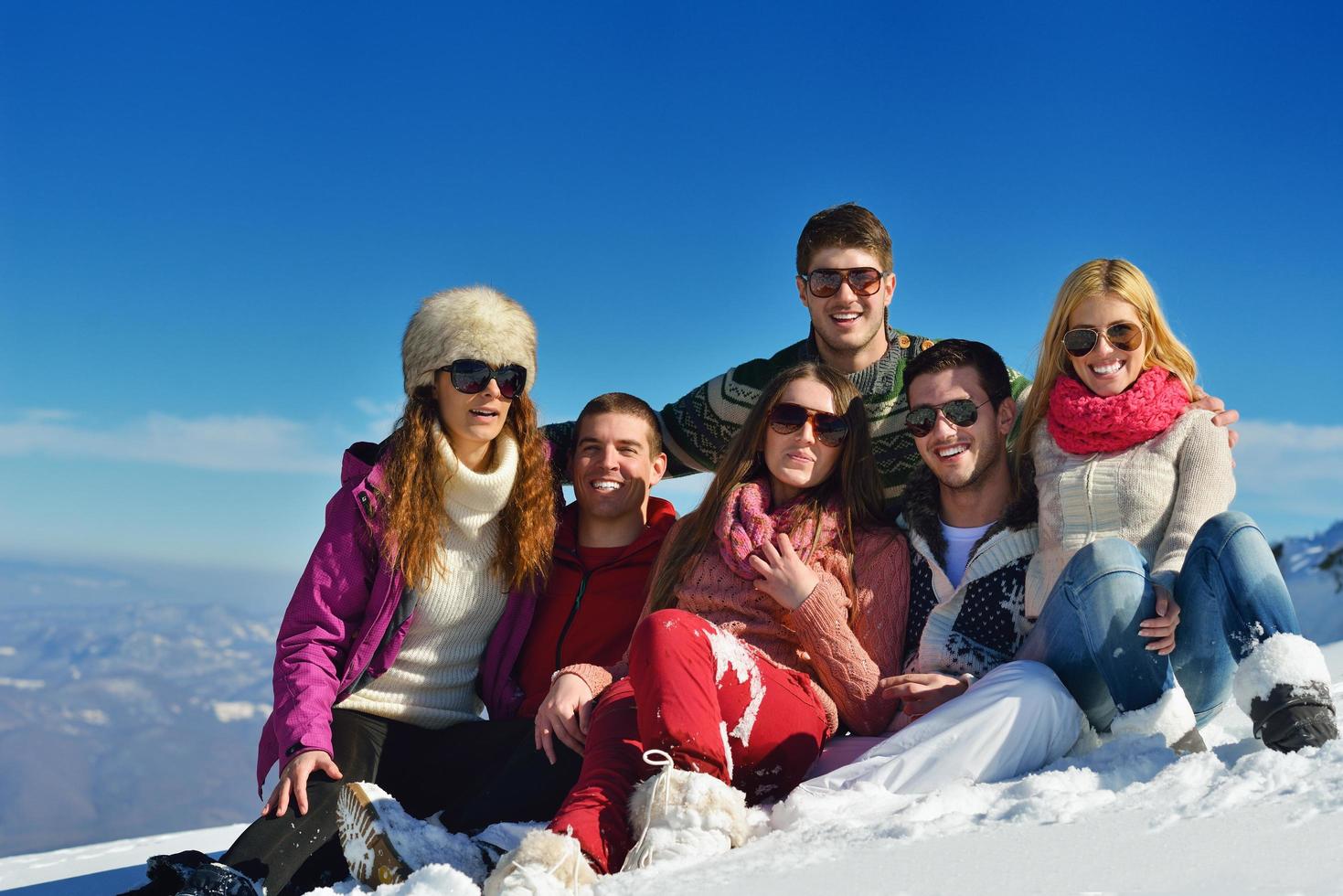 winter fun with young people group photo