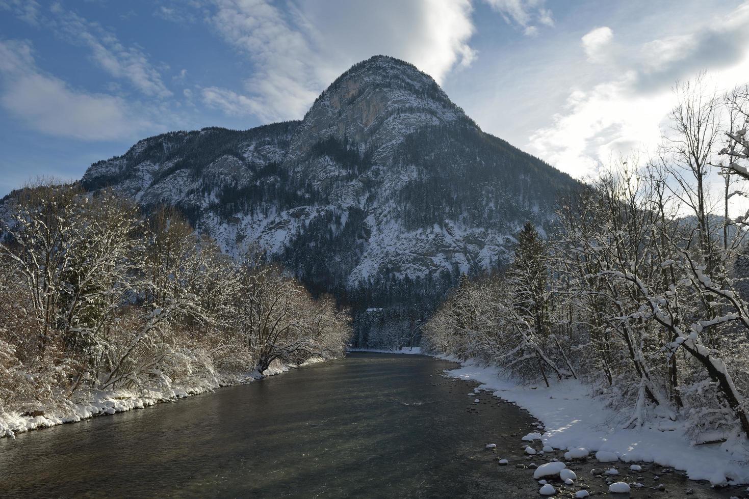 paisaje de montaña de invierno foto