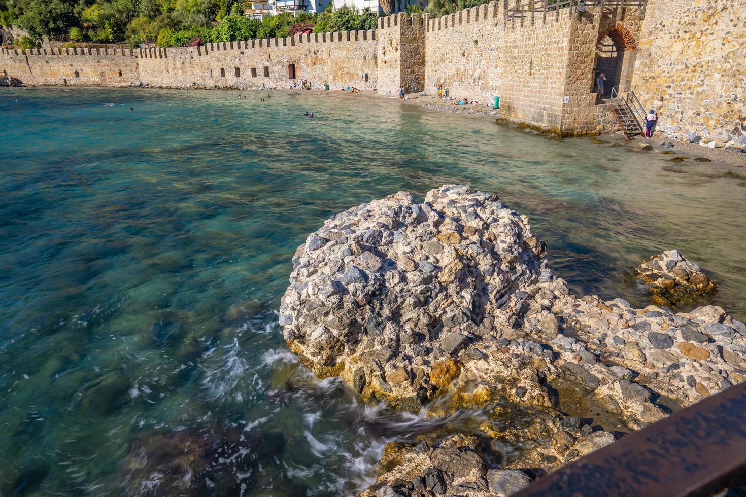 alanya 2022 antalya ciudad aérea con castillo y mar foto