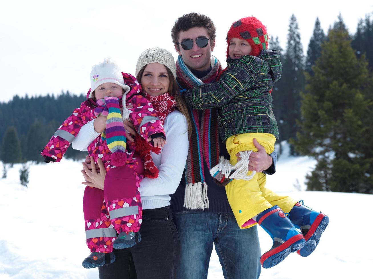 winter family view photo