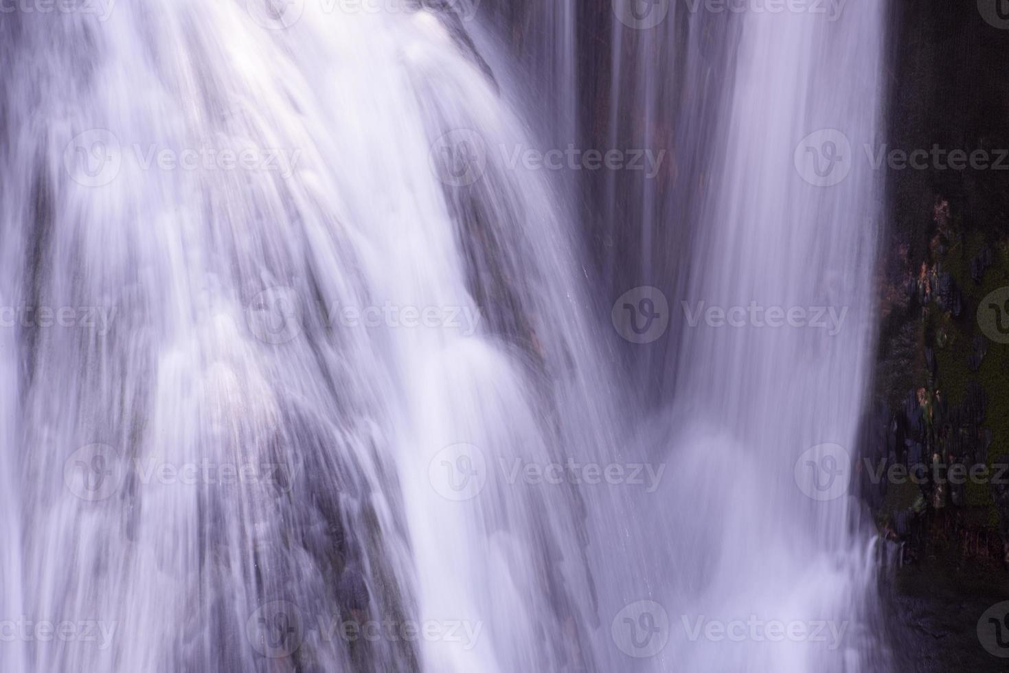 hermosa vista de la cascada foto