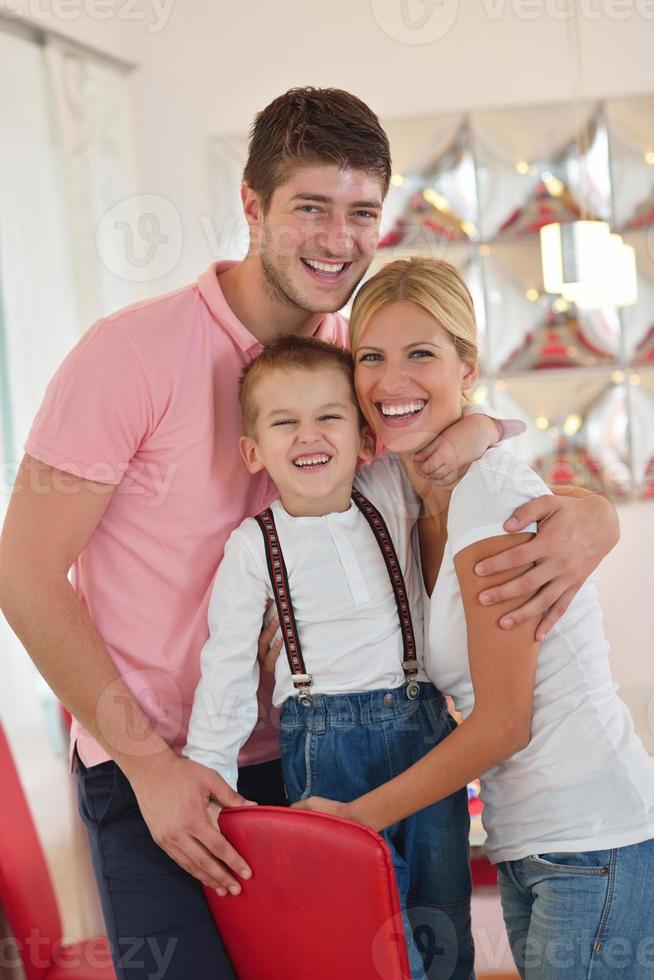 familia en casa foto