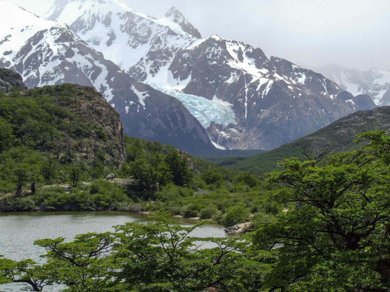 monte fitz roy en el parque nacional los glaciares, argentina, patagonia foto