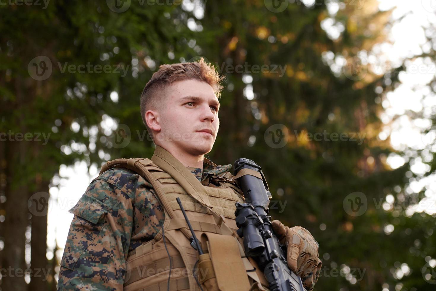 soldado retrato al aire libre foto