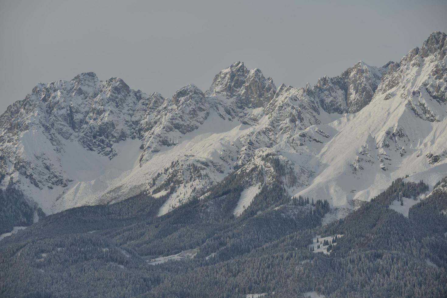 paisaje de montaña de invierno foto