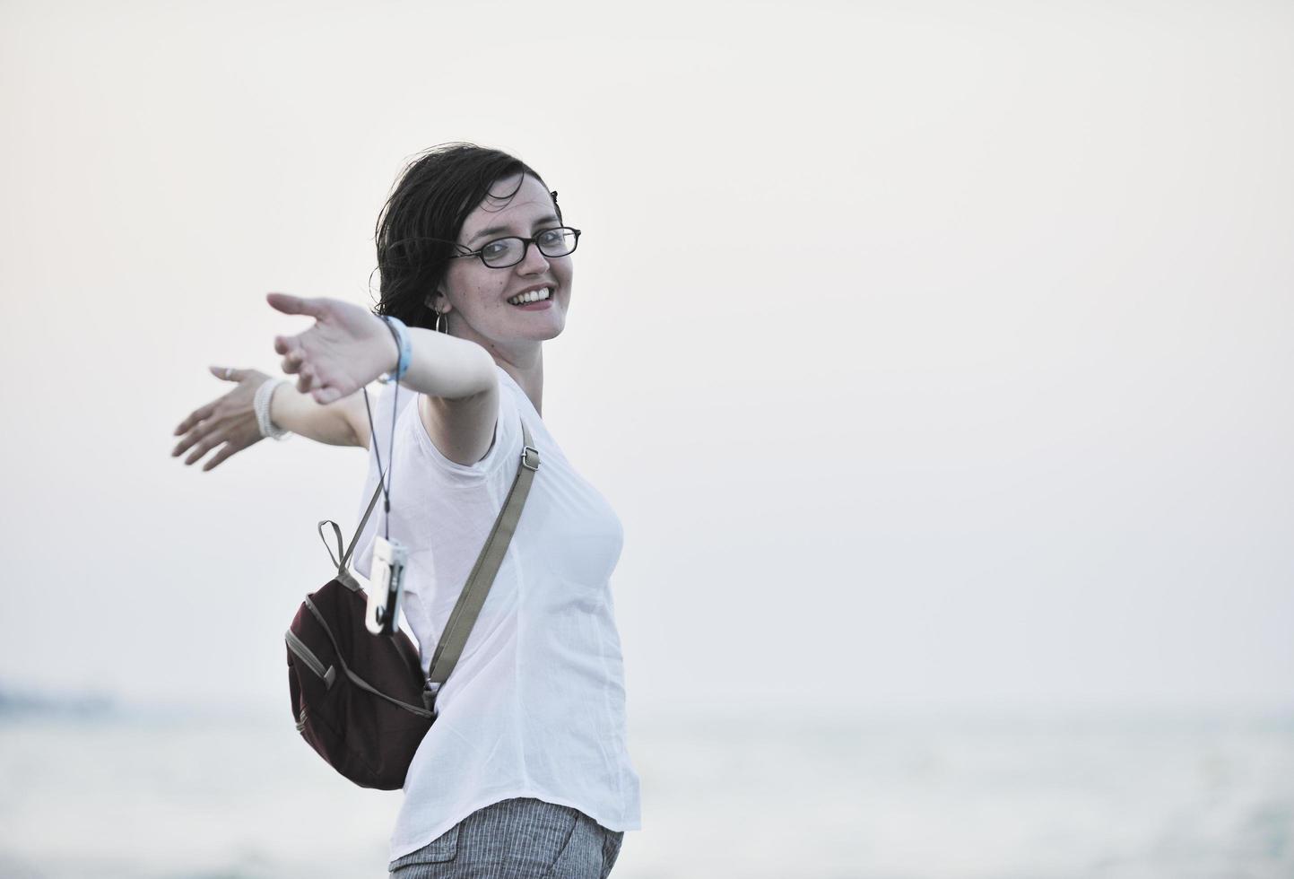 mujer viaje moda foto