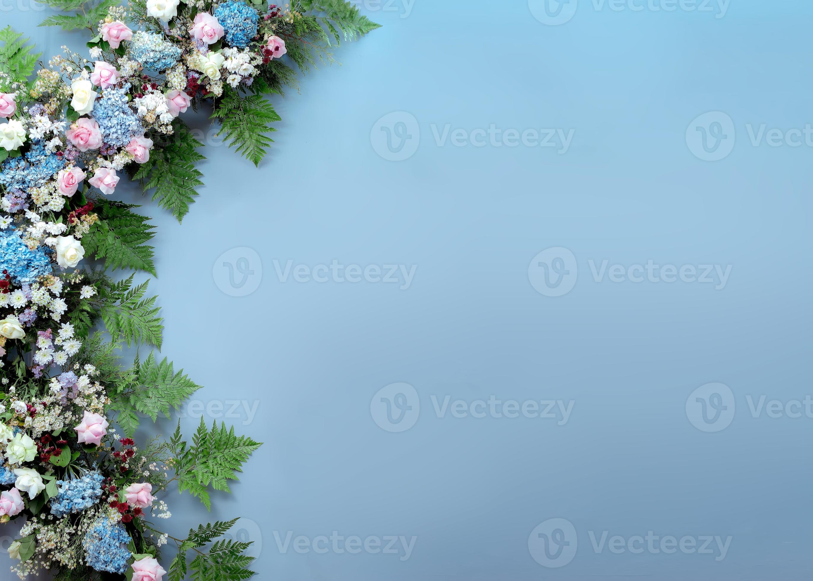 Flower arrangements. Flower and leaf pattern. List layout, copy space. Wedding  decoration. Wedding background with flowers. Decor. Wallpapers. Texture.  11628463 Stock Photo at Vecteezy
