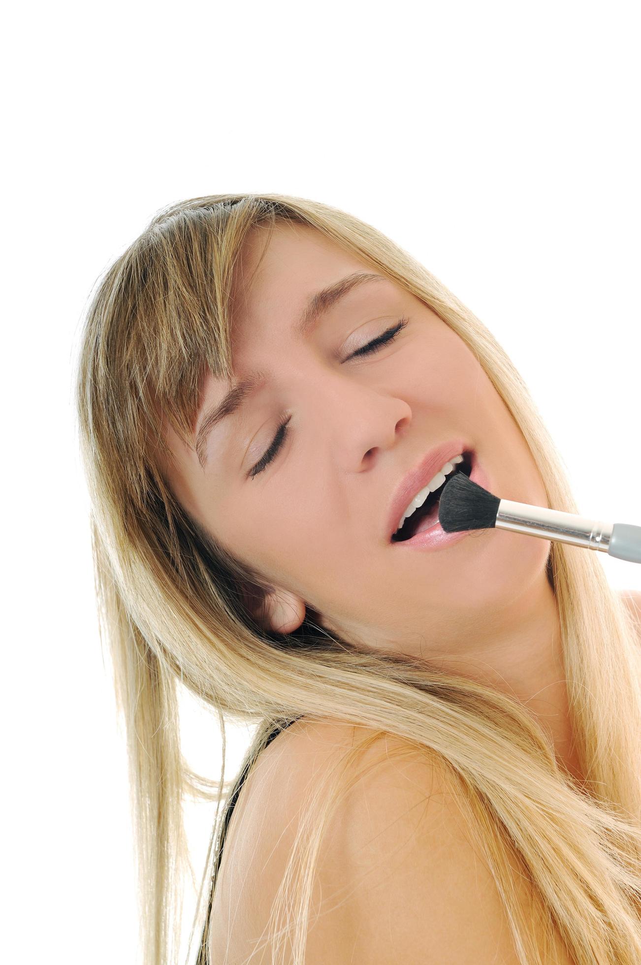 Woman applying makeup 11636744 Stock Photo at Vecteezy Woman applying makeup 11636744 Stock Photo at Vecteezy