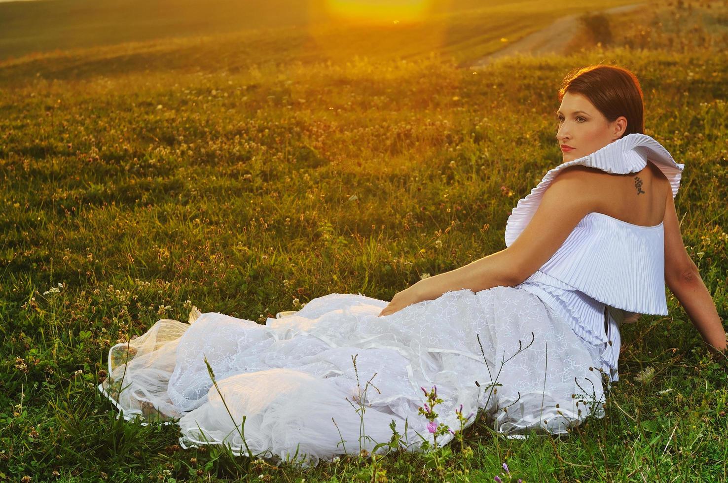 retrato de novia al aire libre foto