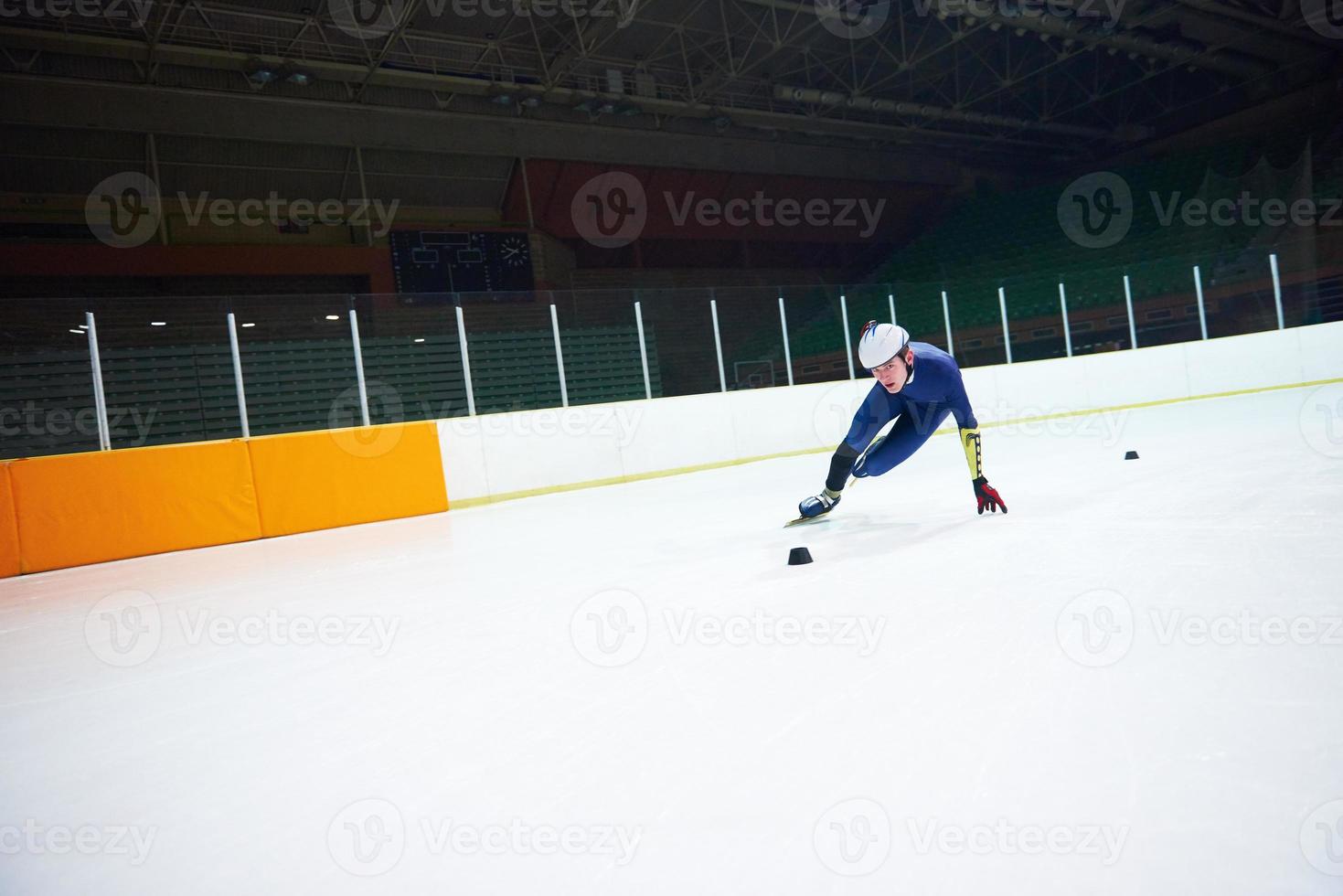 Speed skating view photo