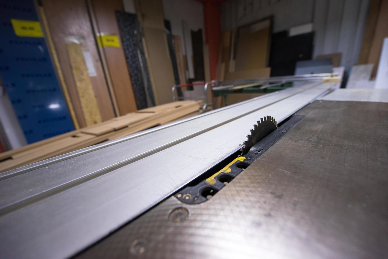 Woodworking circular saw photo