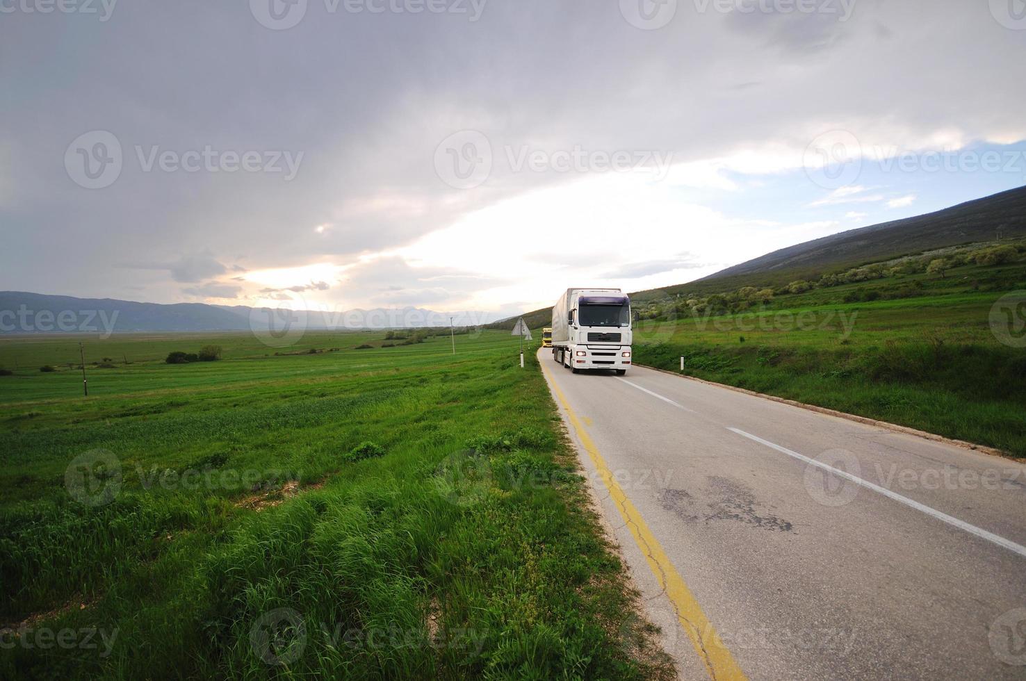 truck road view photo