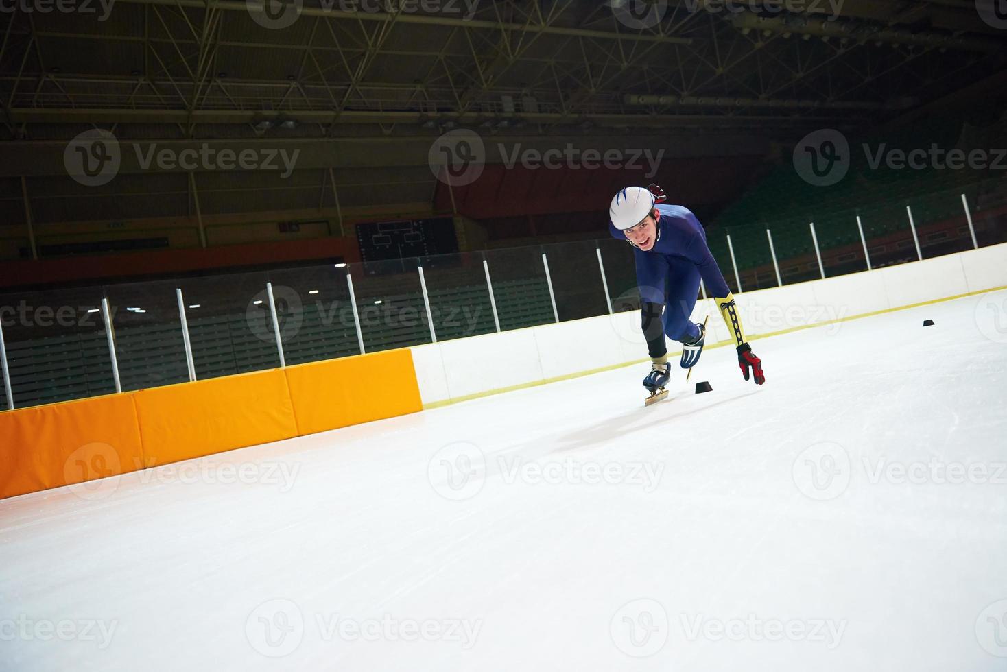 Speed skating view photo