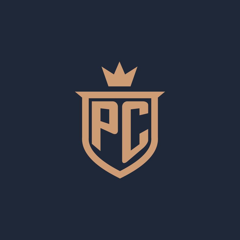 logotipo inicial del monograma de pc con estilo escudo y corona vector