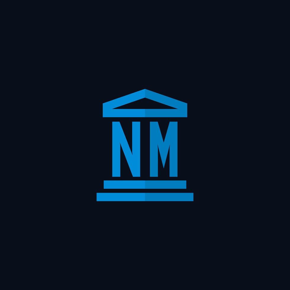 monograma del logotipo inicial de nm con vector de diseño de icono de edificio de juzgado simple