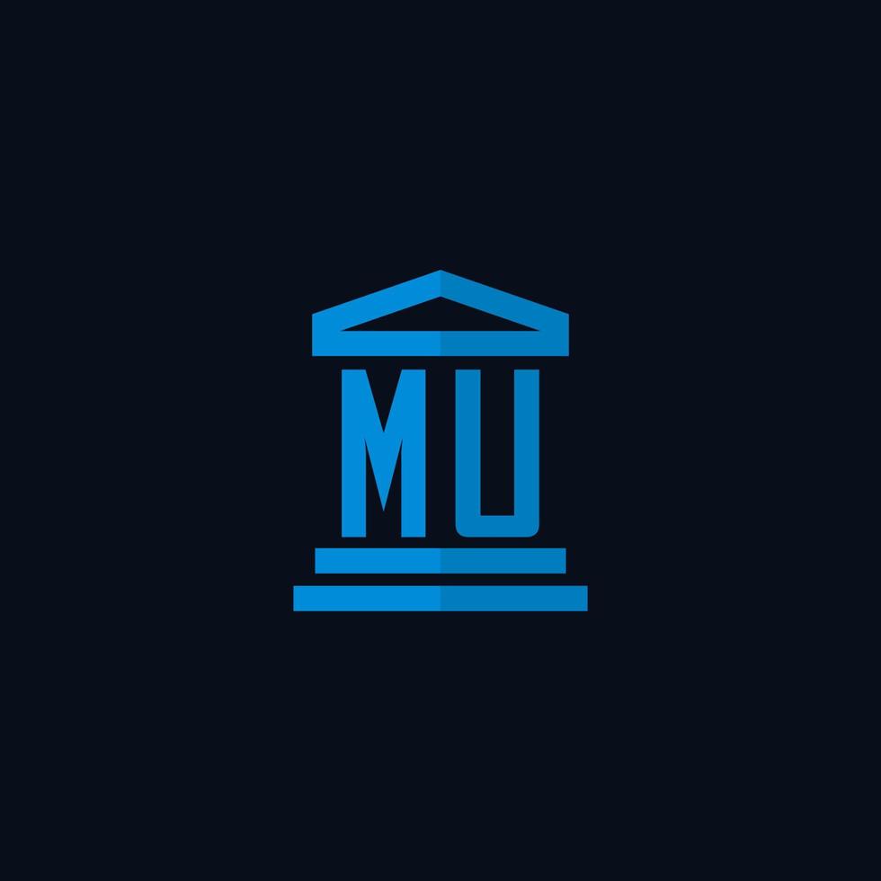 monograma del logotipo inicial mu con vector de diseño de icono de edificio de juzgado simple