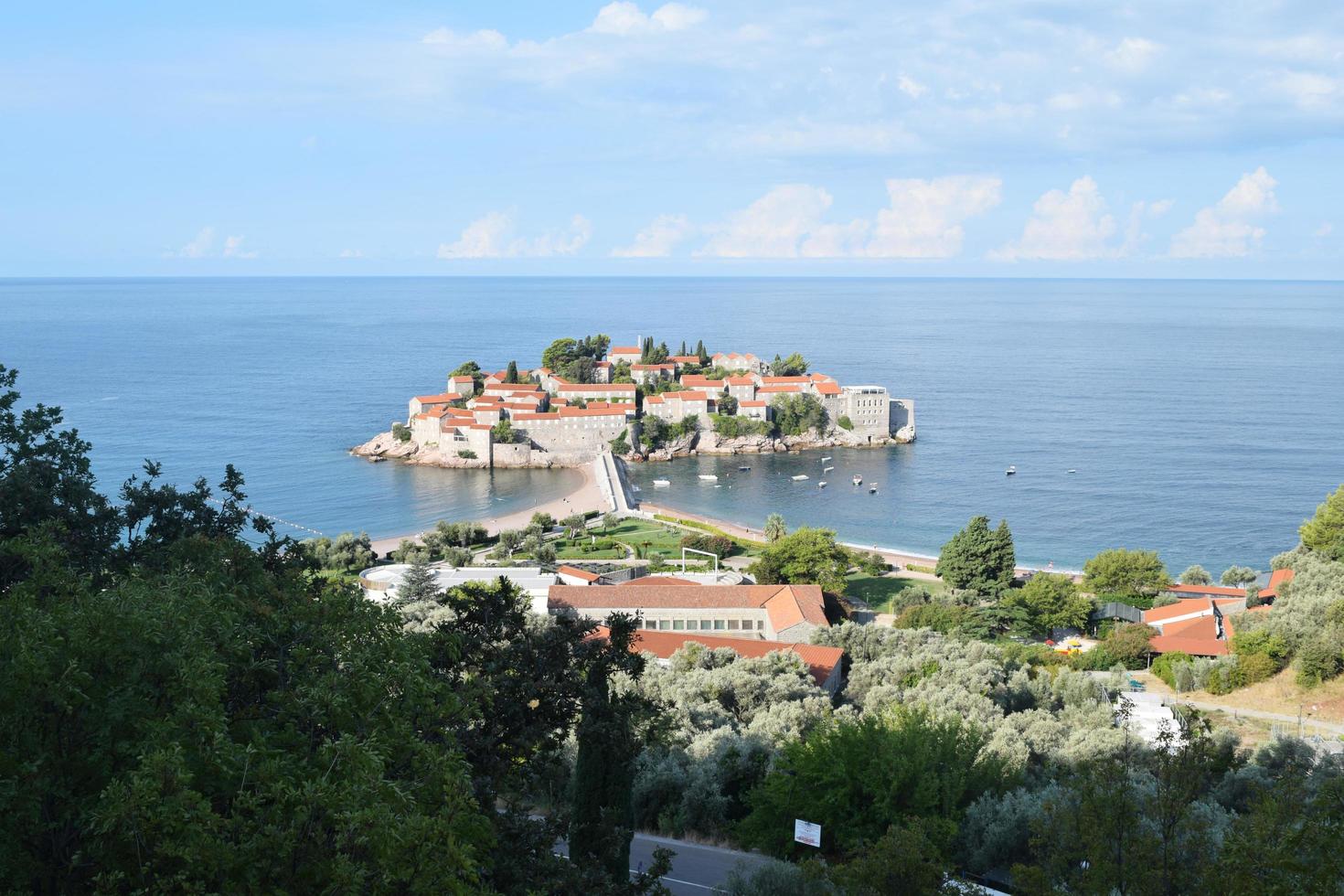 isla de los millonarios en montenegro en el mar adriático. S t. la isla de stephen foto