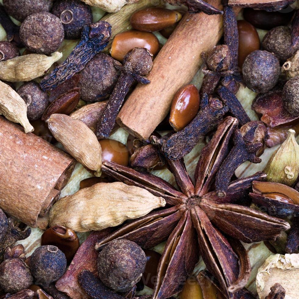 spices for mulled wine photo