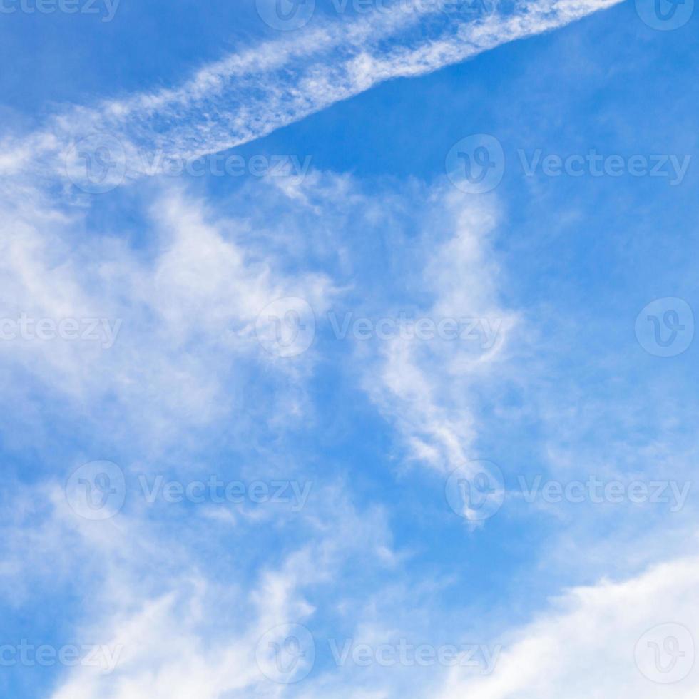 stratus clouds in blue sky 11683694 Stock Photo at Vecteezy
