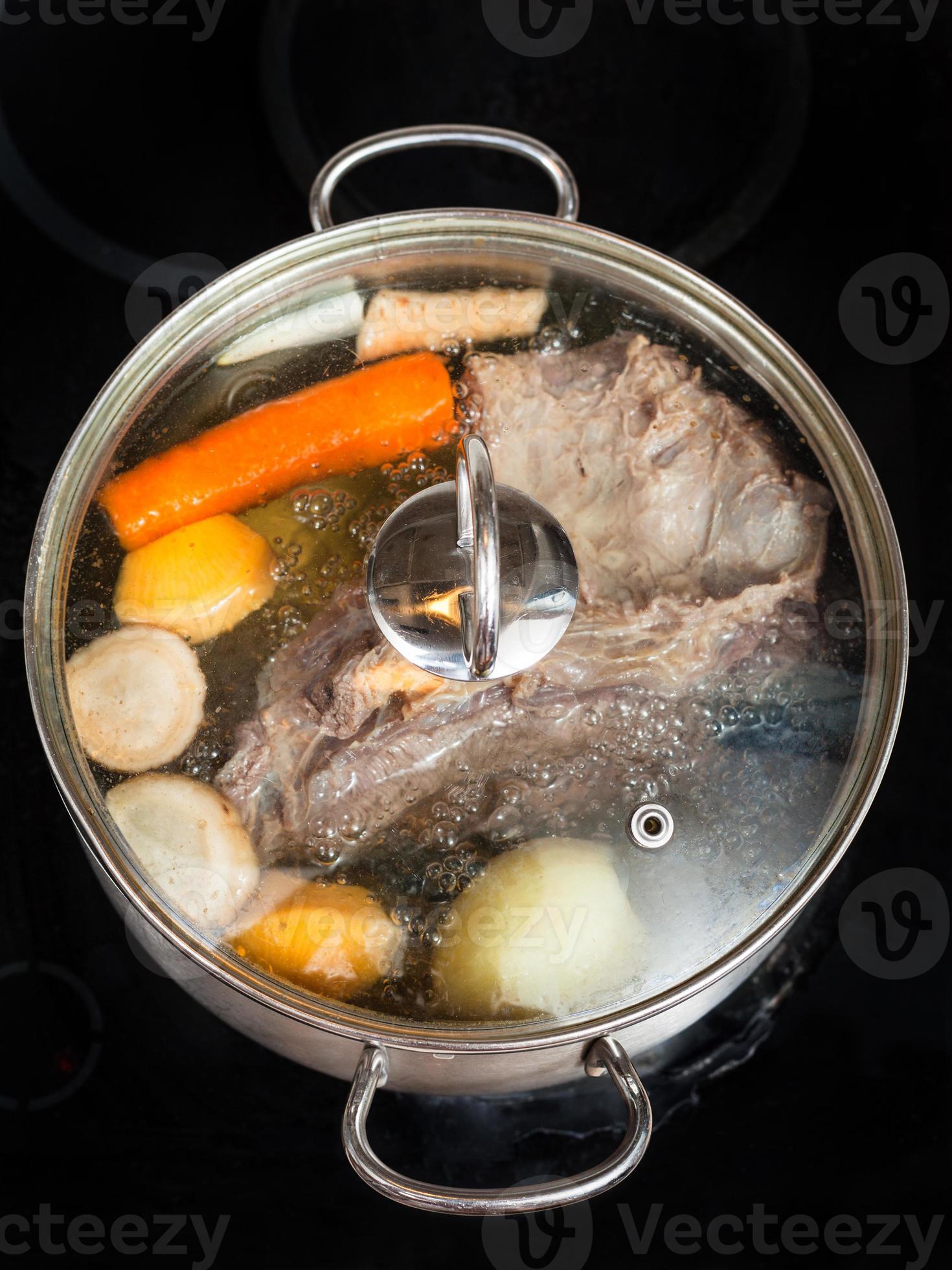 simmer of beef broth with seasoning vegetables 11684468 Stock Photo at Vecteezy