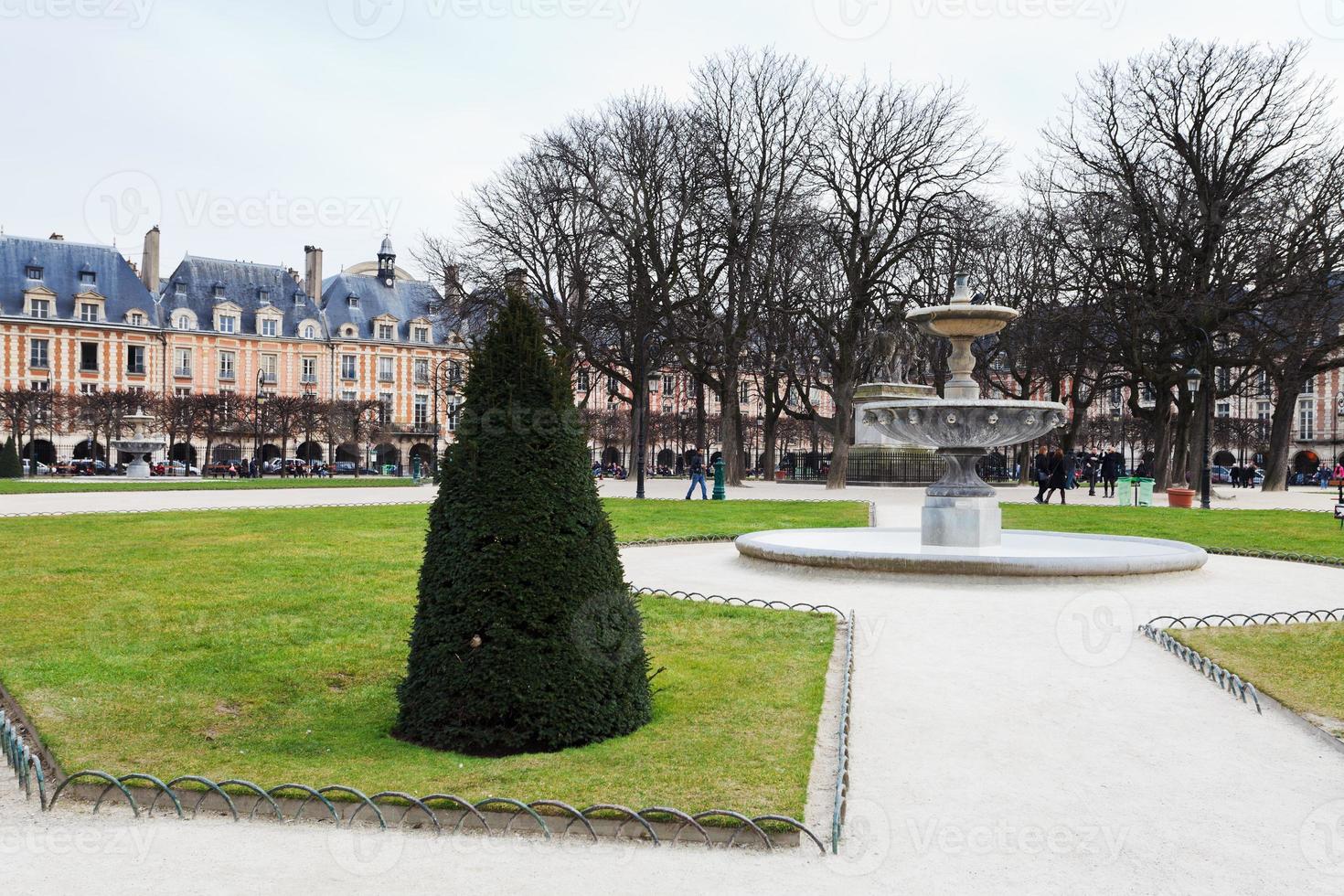 place des vosges en parís foto