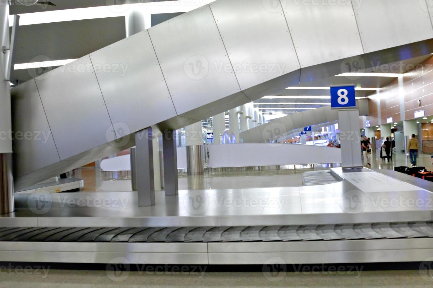 zona de recogida de equipajes en el aeropuerto foto